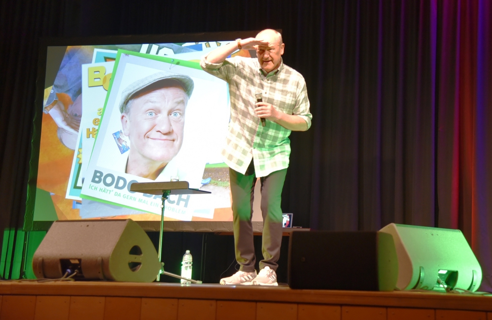 Bodo Bach auf der Bühne im Gespräch mit dem Publikum