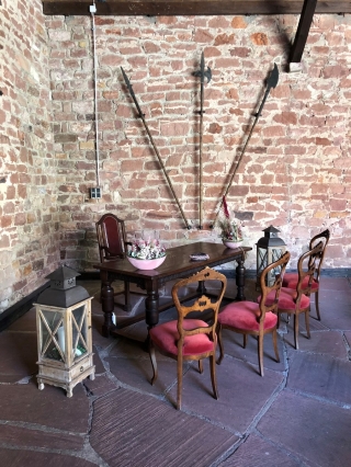 Traubereich, Alte Scheune Oftersheim, Mannheimer Str. 59. Bild: Gemeinde Oftersheim Traubereich, Alte Scheune Oftersheim, Mannheimer Str. 59. Bild: Gemeinde Oftersheim