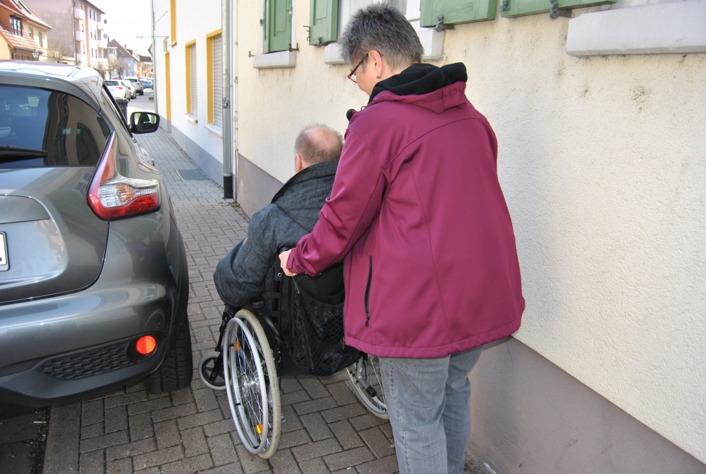 Gehweg parken.JPG Gehweg parken.JPG