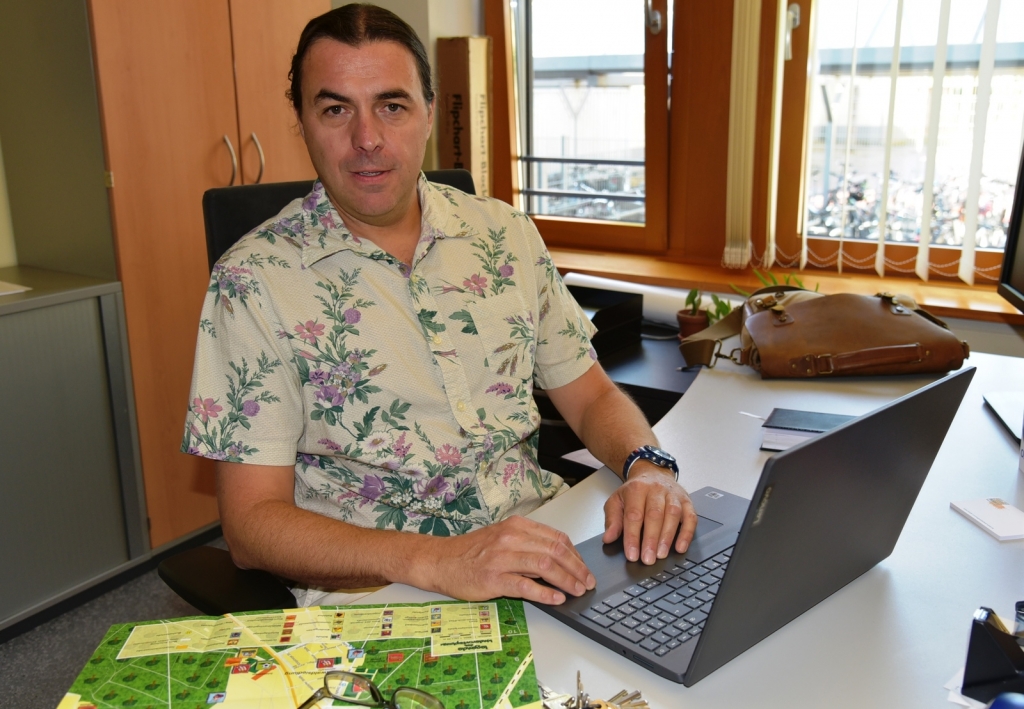 Sebastian Längerer ist der neue Jugendreferent im Rathaus. Sebastian Längerer ist der neue Jugendreferent im Rathaus.