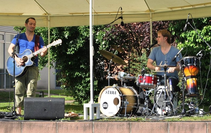 Bild 1 Cris Cosmo Musik im Park Bild 1 Cris Cosmo Musik im Park