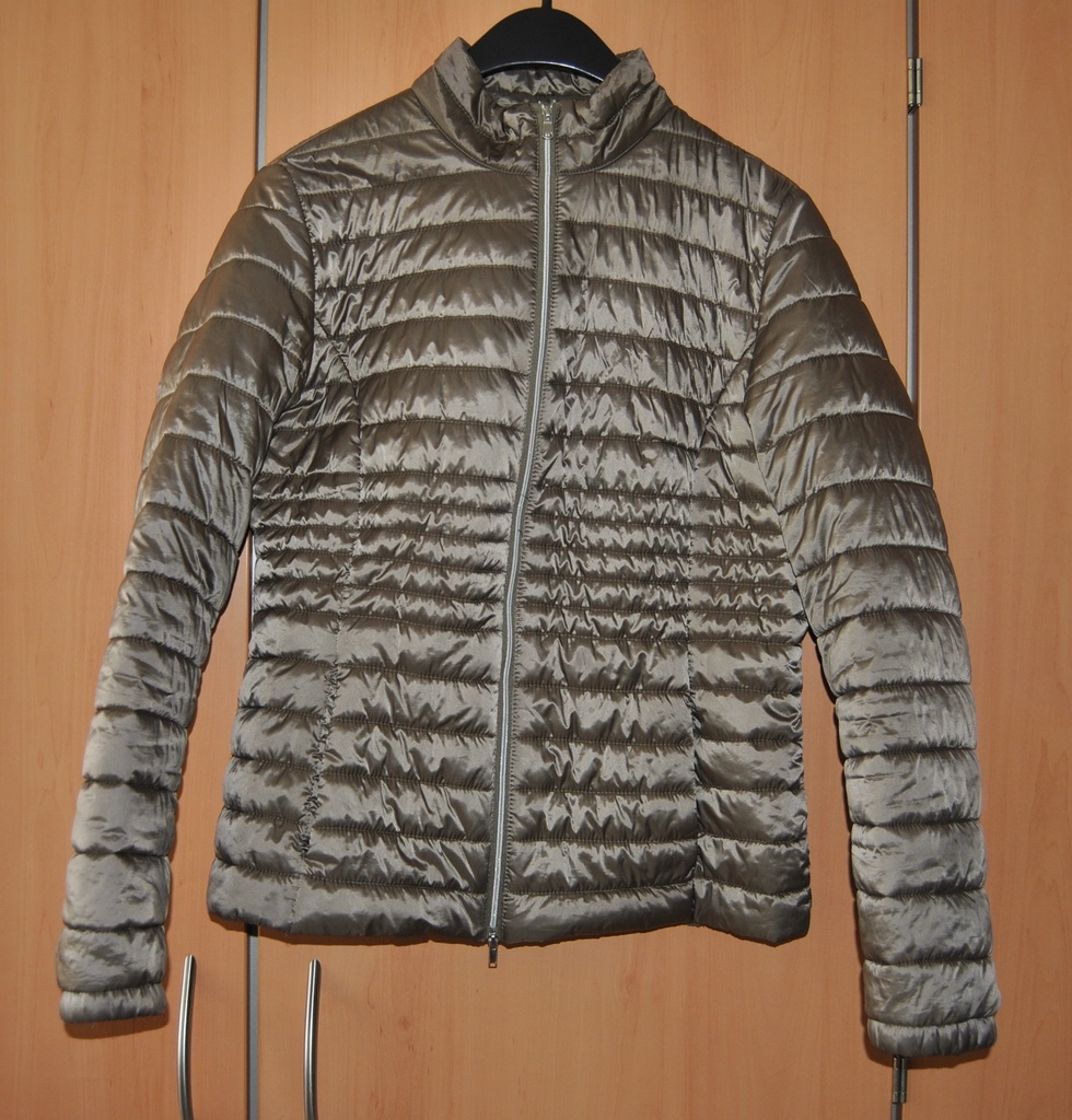 Jacke befindet sich im Fundbüro Jacke befindet sich im Fundbüro