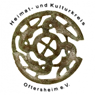 Das HuKO-Emblem: eine Zierscheibe, die 1972 bei Erdarbeiten im Dreieichenweg ausgegraben wurde. Das Schmuckstück aus der Zeit um 500 n.Chr. lag in einem Frankengrab als Grabbeigabe.. Das HuKO-Emblem: eine Zierscheibe, die 1972 bei Erdarbeiten im Dreieichenweg ausgegraben wurde. Das Schmuckstück aus der Zeit um 500 n.Chr. lag in einem Frankengrab als Grabbeigabe..