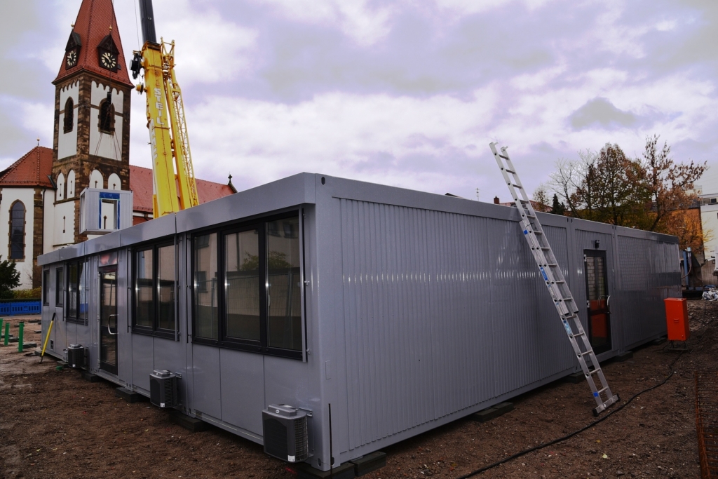 Die Container für den katholischen Kindergarten sind in der Bismarckstraße gestellt worden. Die Container für den katholischen Kindergarten sind in der Bismarckstraße gestellt worden.