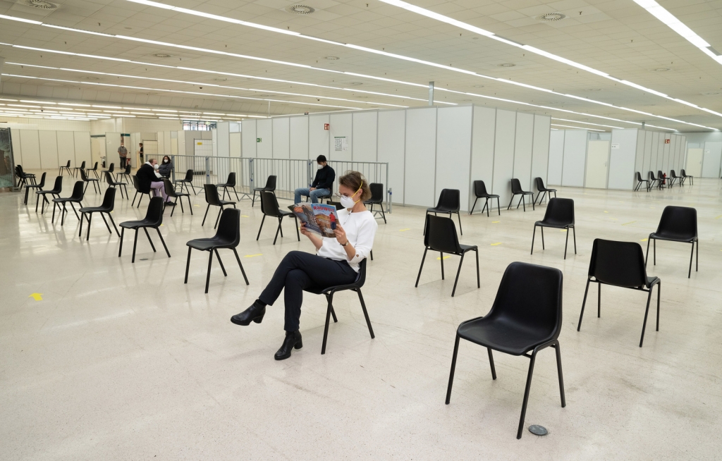 Wartebereich im Impfzentrum; Foto Landratsamt Rhein-Neckar-Kreis Wartebereich im Impfzentrum; Foto Landratsamt Rhein-Neckar-Kreis