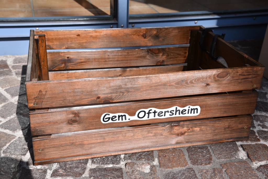 Eine der neuen Holzkisten. Eine der neuen Holzkisten.