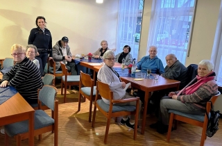 Rege Diskussionen entwickelten sich beim Vortrag zur Kriminalprävention im Seniorencafé. Rege Diskussionen entwickelten sich beim Vortrag zur Kriminalprävention im Seniorencafé.