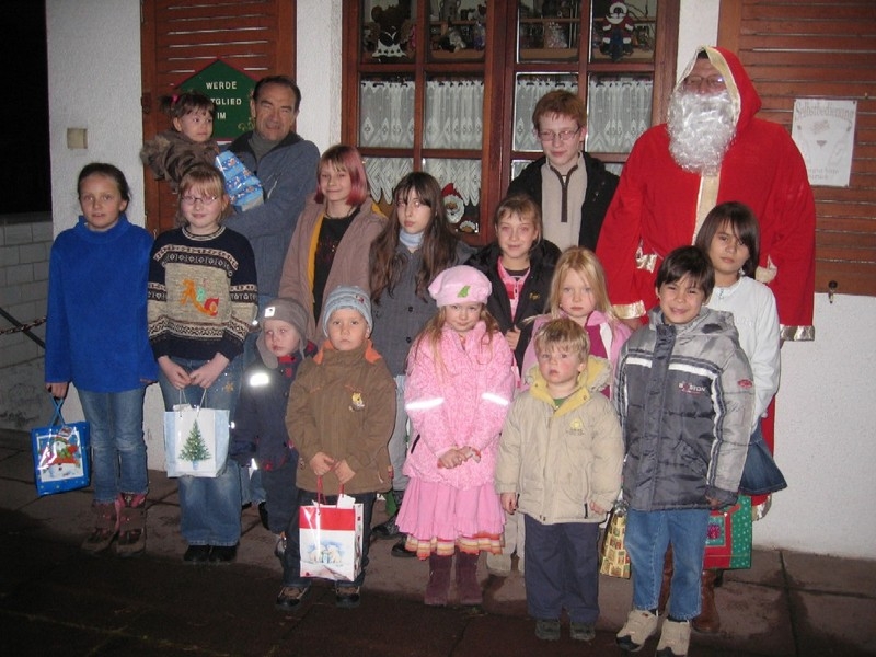 Brave Kinder vom Nikolaus beschenkt 10 Brave Kinder vom Nikolaus beschenkt 10