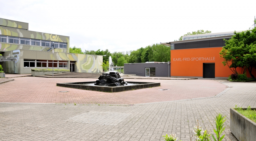 Theodor-Heuss-Schule (2).JPG Theodor-Heuss-Schule (2).JPG