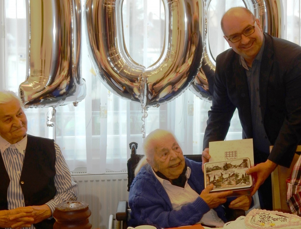 100 Jahre Elisabeth Pfeffer.jpg 100 Jahre Elisabeth Pfeffer.jpg