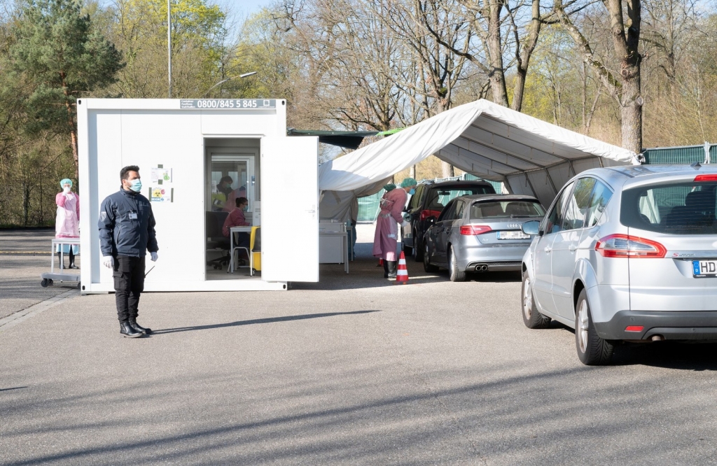 Abstrichzentrum Schwetzingen (Bildquelle: Landratsamt Rhein-Neckar-Kreis) Abstrichzentrum Schwetzingen (Bildquelle: Landratsamt Rhein-Neckar-Kreis)