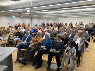 Asylkreis feierte sein 35jähriges Bestehen, die Veranstaltung war sehr gut besucht. Asylkreis feierte sein 35jähriges Bestehen, die Veranstaltung war sehr gut besucht.