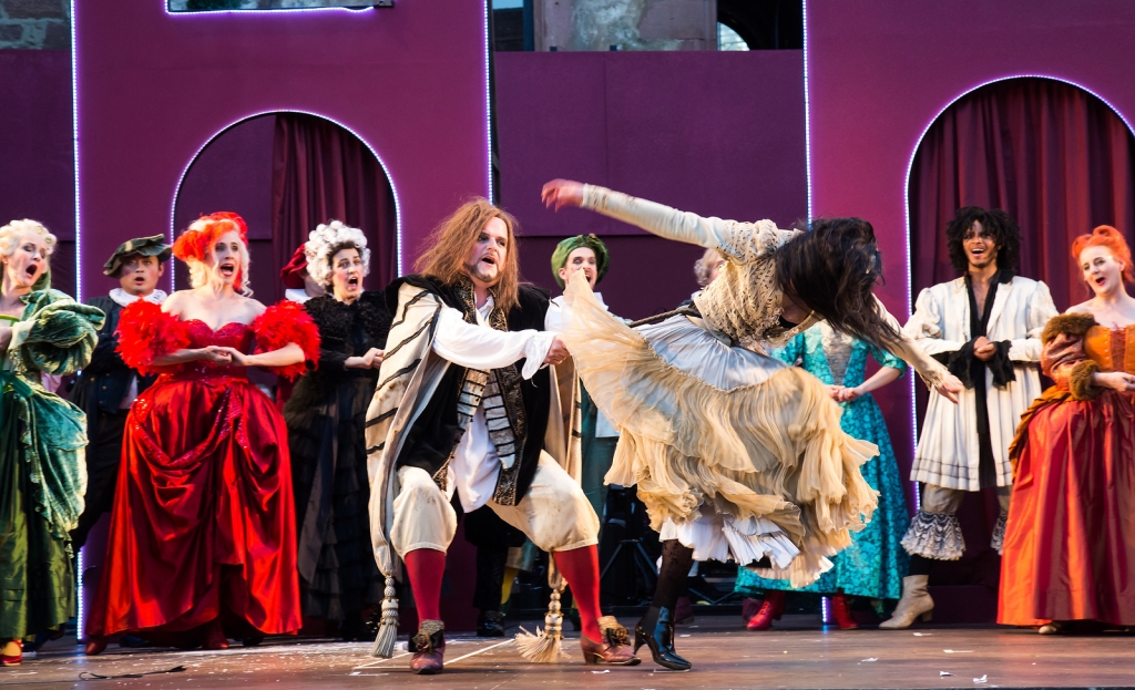 Theaterbus Kate, Annemone Take.JPG Theaterbus Kate, Annemone Take.JPG