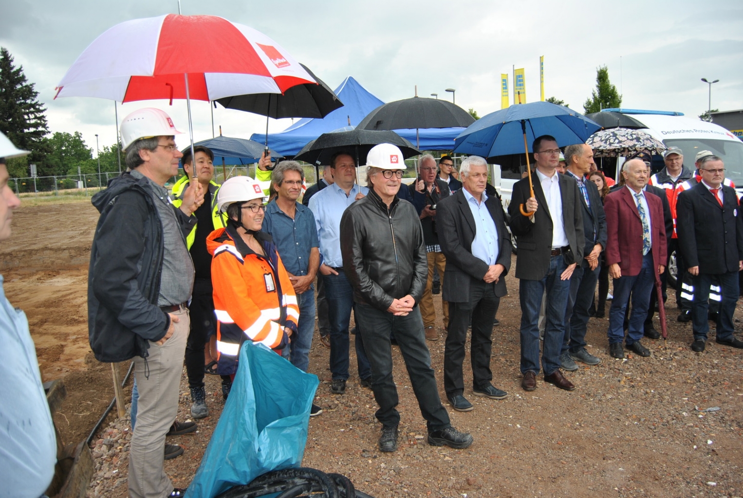 Rettungszentrum Spatenstich 5.JPG