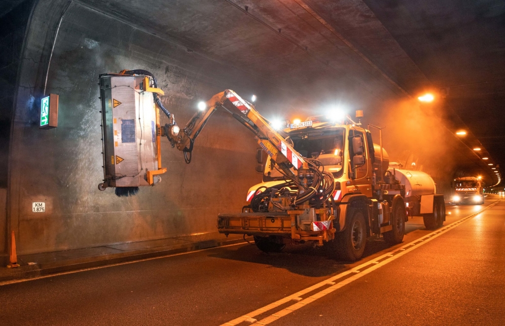 Tunnelsperrung wegen Reinigungsarbeiten. Bild Landratsamt Rhein-Neckar-Kreis Tunnelsperrung wegen Reinigungsarbeiten. Bild Landratsamt Rhein-Neckar-Kreis