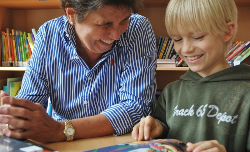 Mentorin mit Schüler Mentorin mit Schüler
