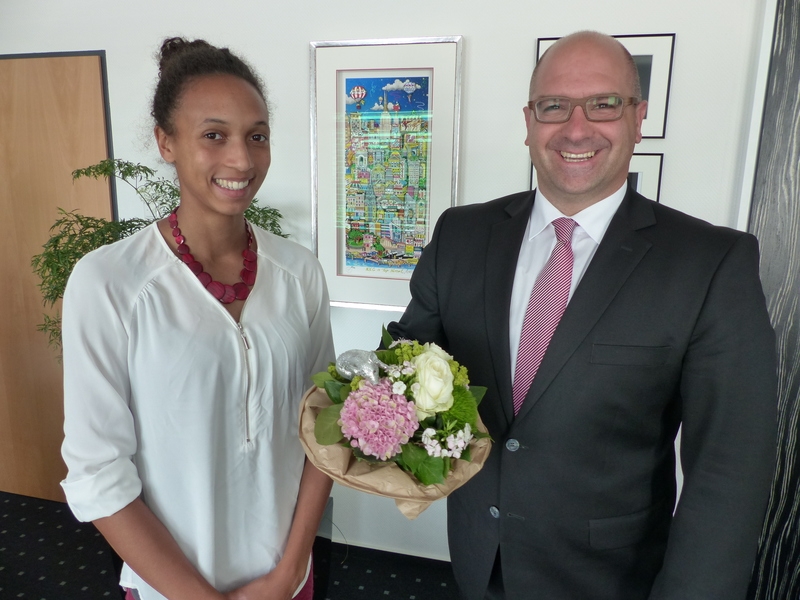 Malaika Mihambo, Bürgermeister Jens Geiß Malaika Mihambo, Bürgermeister Jens Geiß