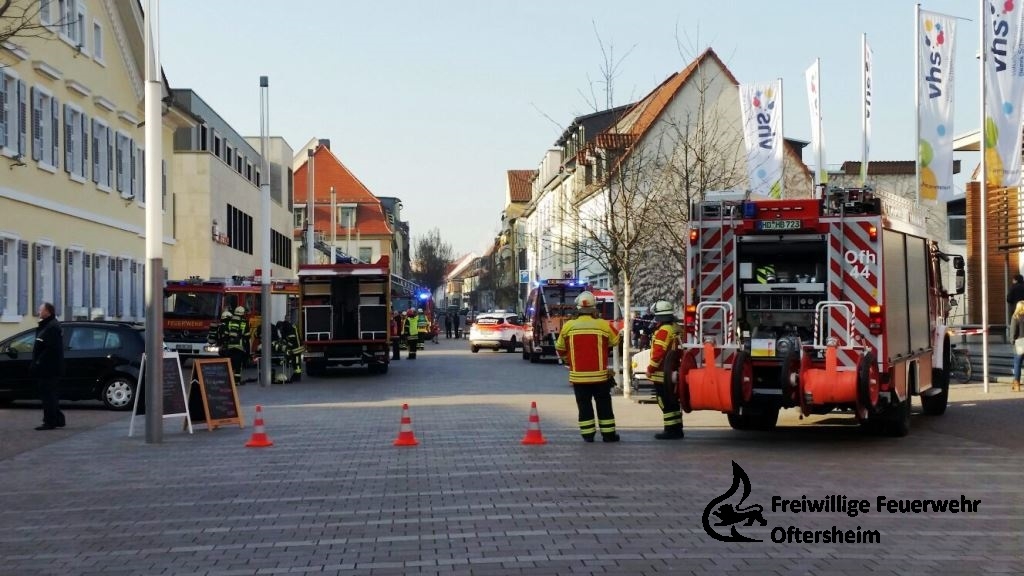 Feuer Keller Sparkasse Schwetingen 15.02.2017 2.jpeg