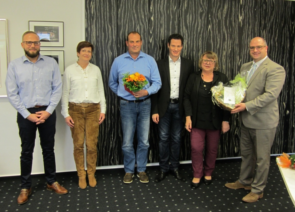 verabschiedung_vlnrd.wiedemann_s.fassott_schneider_th.kobbert_j.volpp_ch.wirtz_buergermeister_j.geiss.jpg verabschiedung_vlnrd.wiedemann_s.fassott_schneider_th.kobbert_j.volpp_ch.wirtz_buergermeister_j.geiss.jpg