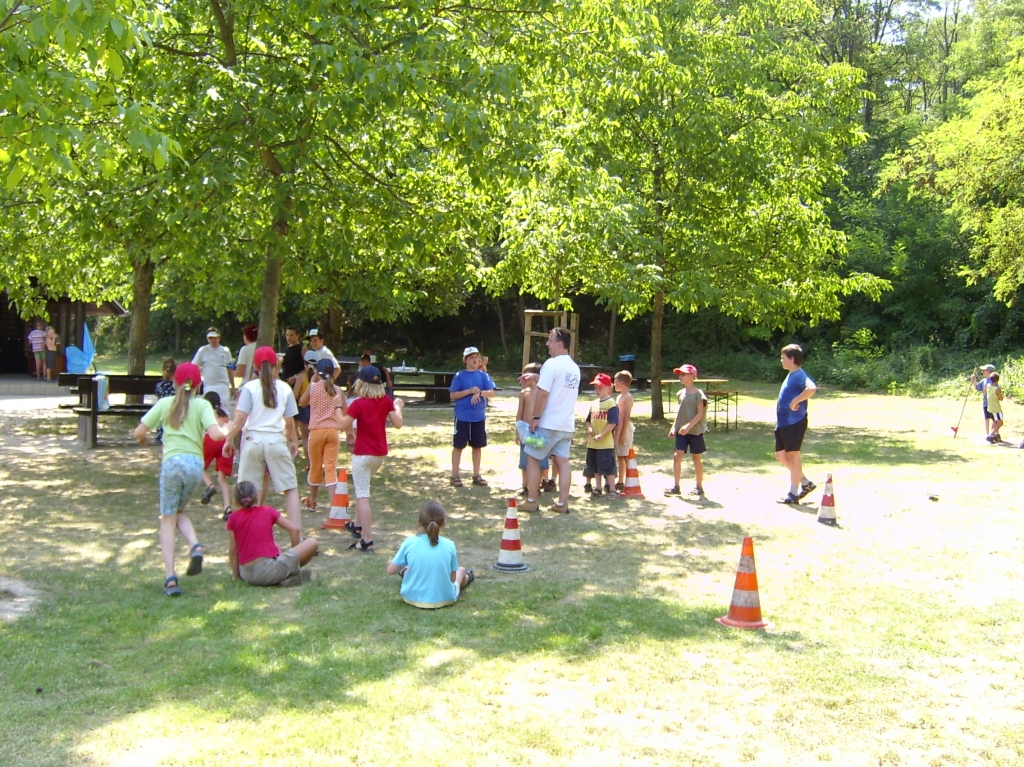 Kinderferienprogramm 2004 Kinderferienprogramm 2004