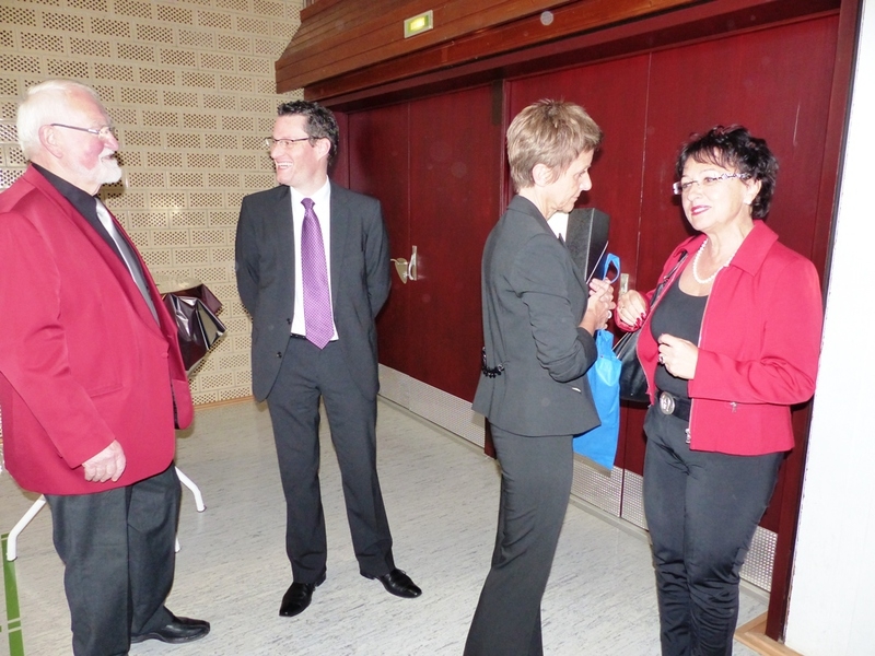 ehemaliger Gemeinderat Oskar Jahn, Hauptamtsleiter Jens Volpp, Ute Walter (Verwaltung), Kreisrätin Jutta Schuster