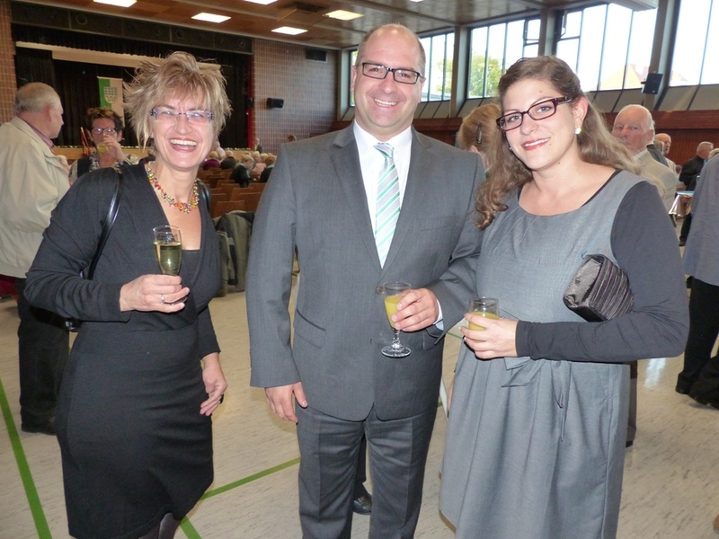 Eva Mähringer, der neue gewählte Bürgermeister Jens Geiß, Julia Hacke