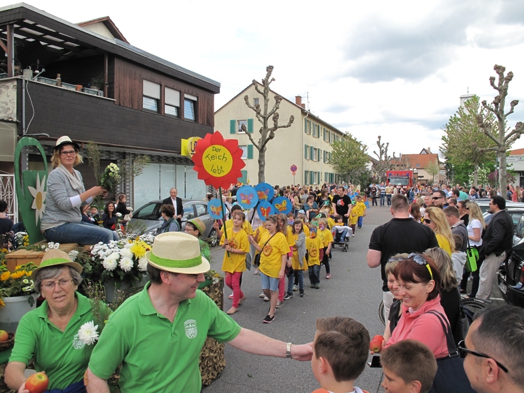 Sommertagszug und Frühlingsfest 2015
