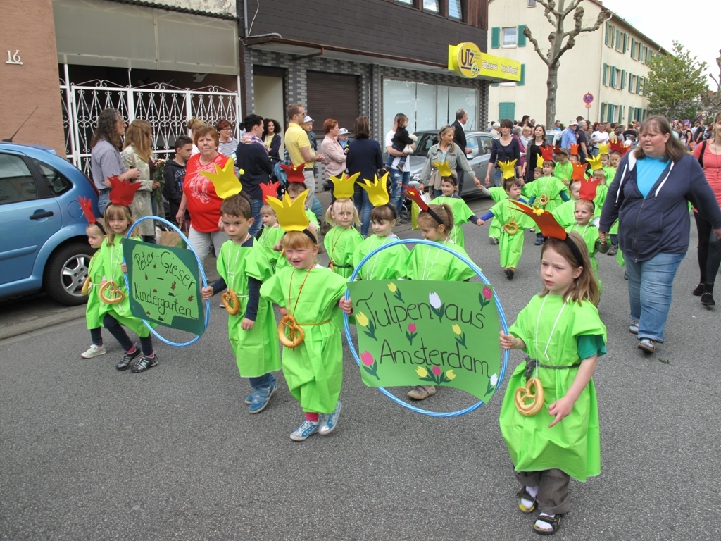 Sommertagszug und Frühlingsfest 2015