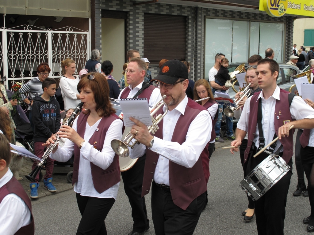 Sommertagszug und Frühlingsfest 2015