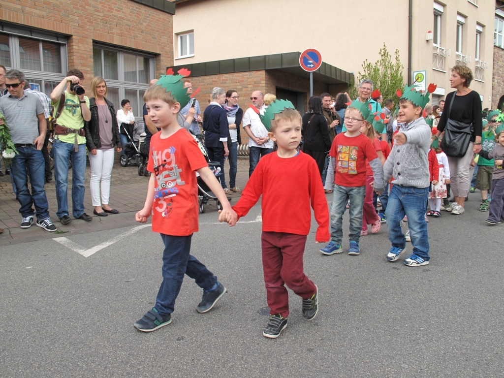 Sommertagszug und Frühlingsfest 2015