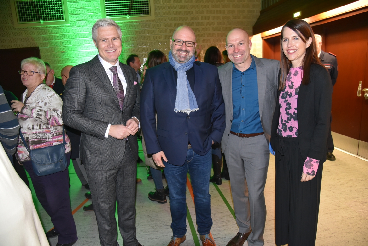 Bürgermeister Matthias Steffan (Schwetzingen), Oftersheims ehemaliger Bürgermeister Jens Geiß, Bürgermeister Timo Wangler (Ketsch) mit Ehefrau