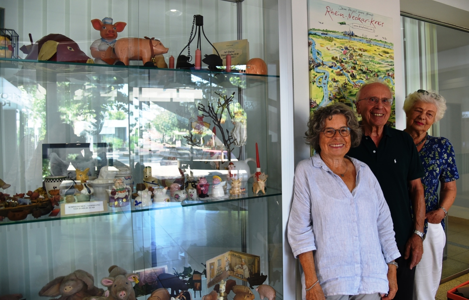 Carmen und Hans Zund mit Yvonne Wierer vom Heimat- und Kulturkreis
