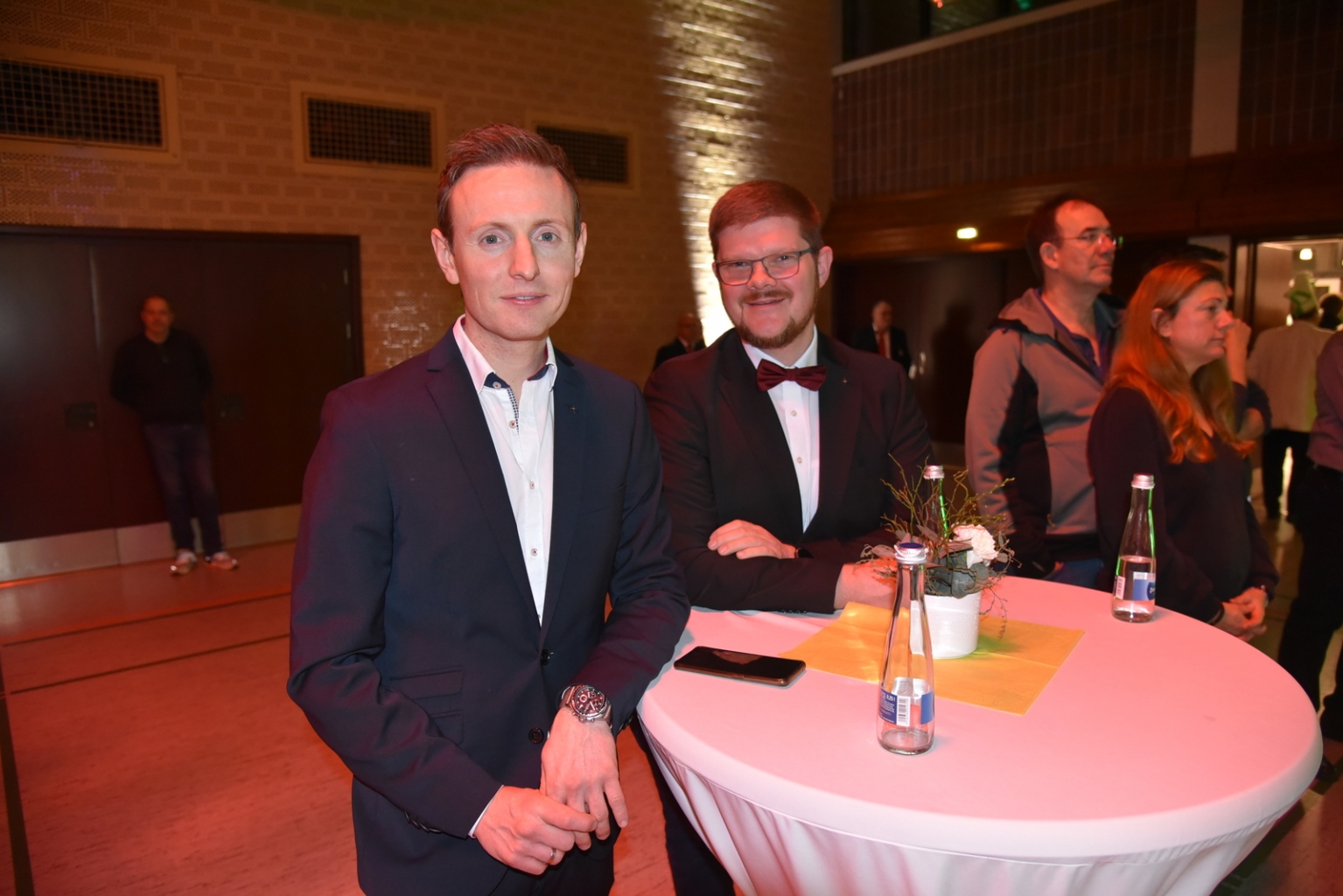 Die Pfarrer Dr. Simon Layer und Tobias Habicht von der Evangelischen Kirchengemeinde kamen ebenfalls zum Neujahrsempfang.