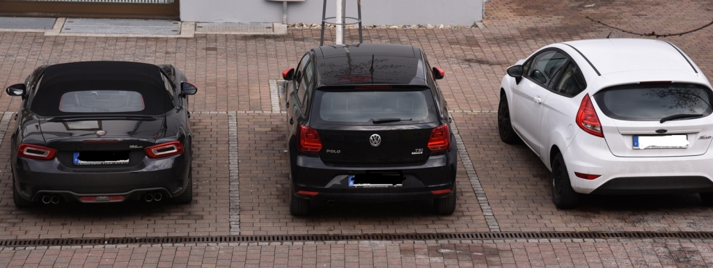 Parkende Autos (Symbolbild) Parkende Autos (Symbolbild)