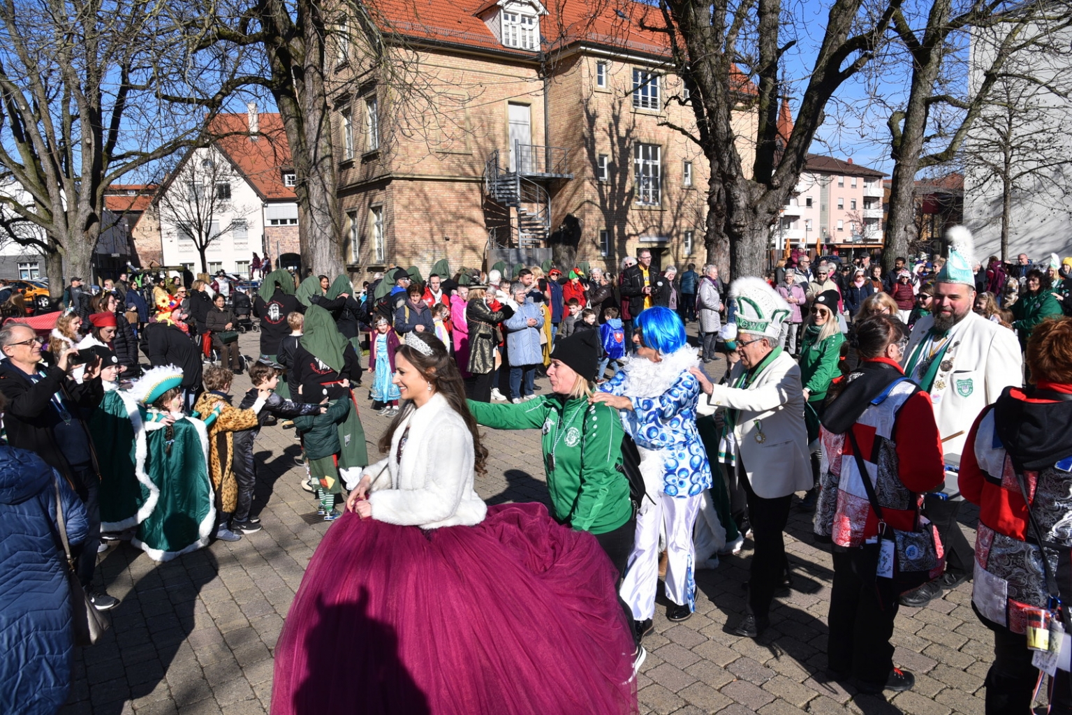 Die Polonaise darf nicht fehlen. 