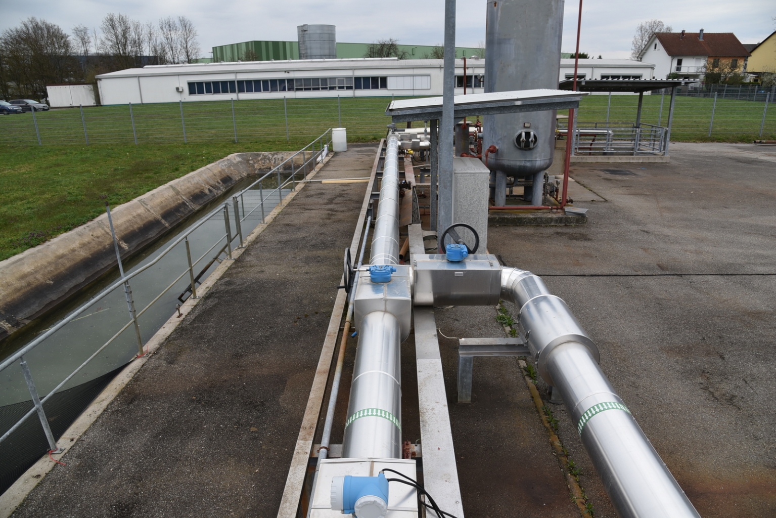 Die Rohre des Geothermiekraftwerks in Bruchsal