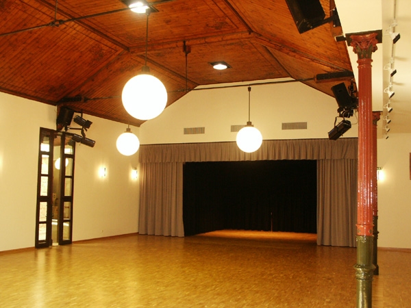 Renovierung Rose-Saal 2004 Renovierung Rose-Saal 2004