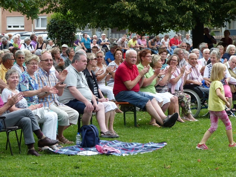 Musik im Park mit Andreas Schweighofer Musik im Park mit Andreas Schweighofer